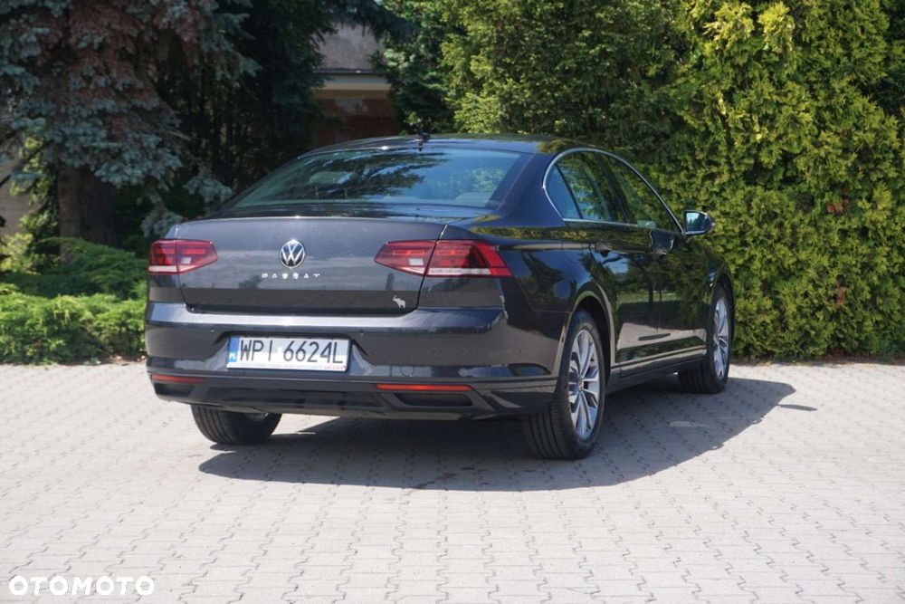 Volkswagen Passat - 6