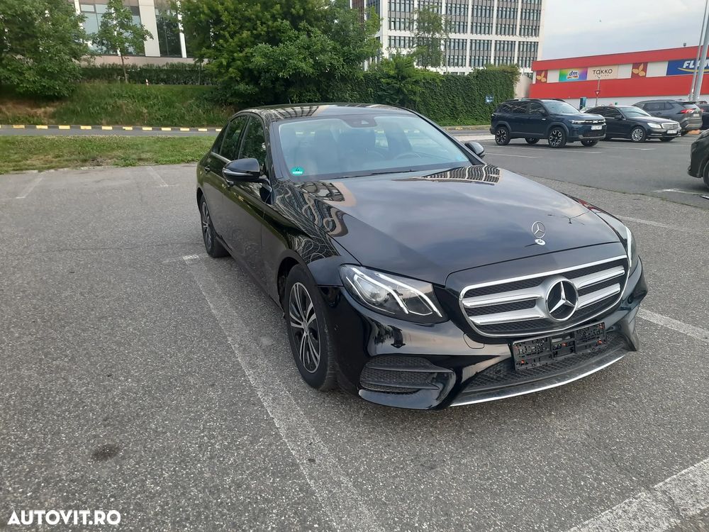 Mercedes-Benz E - 31