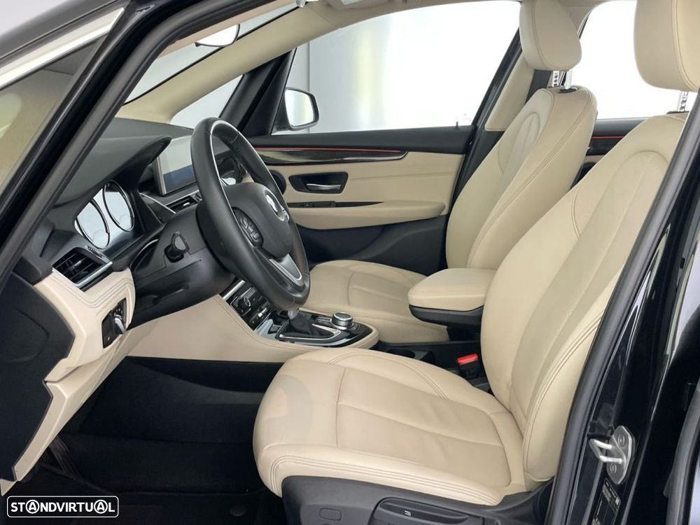 BMW 225xe Active Tourer Advantage - 11