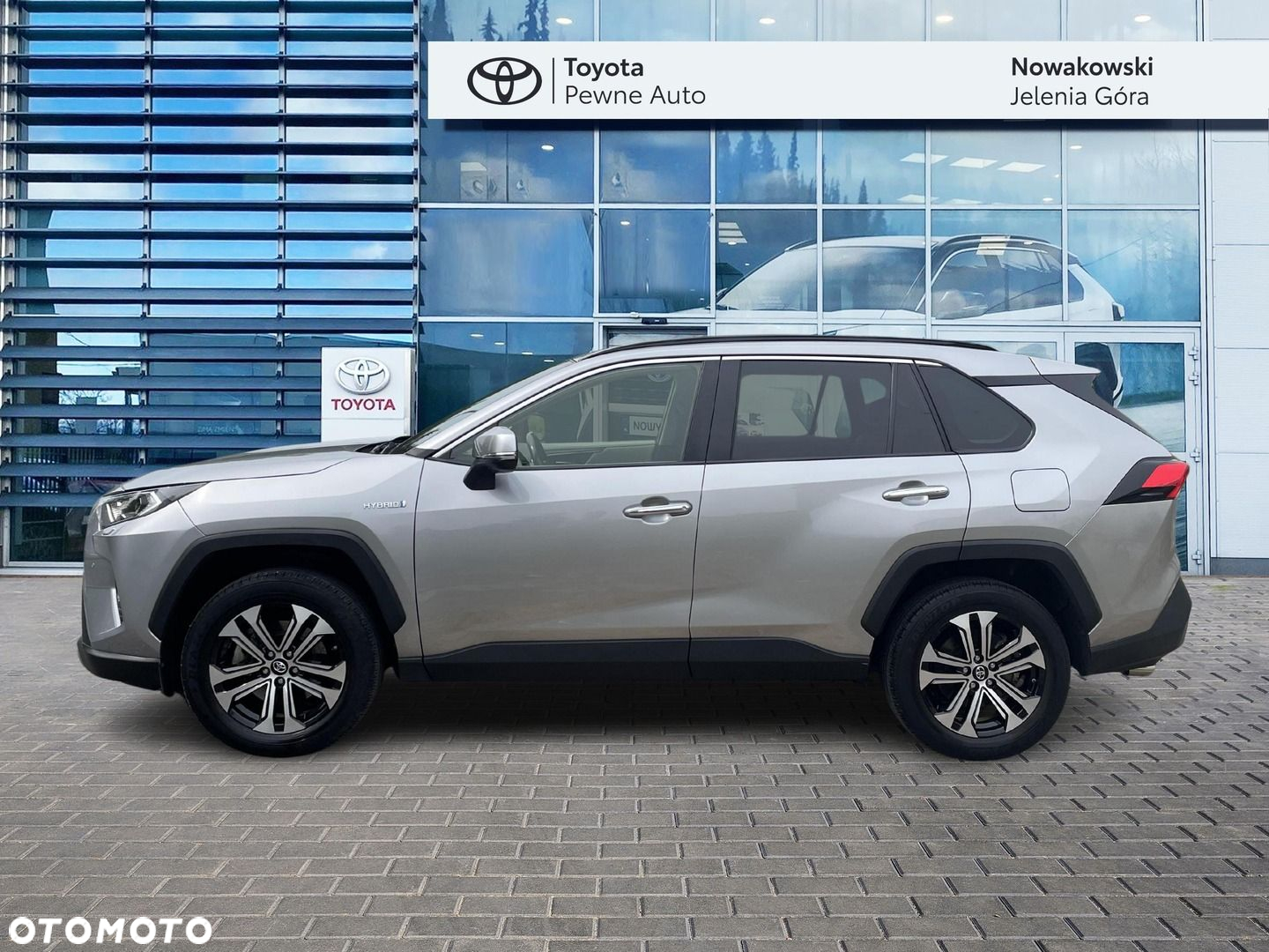Toyota RAV4 - 4