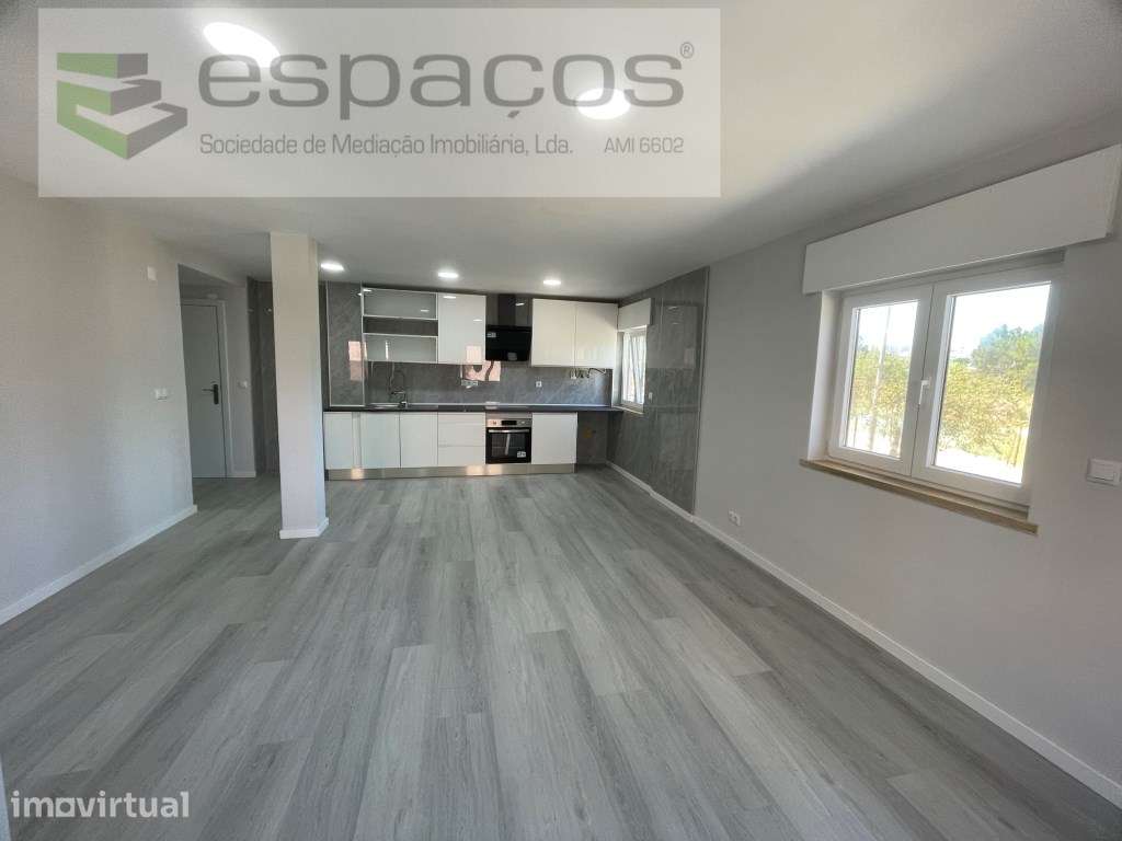 T2 totalmente remodelado em Corroios, Seixal - Grande imagem: 5/25