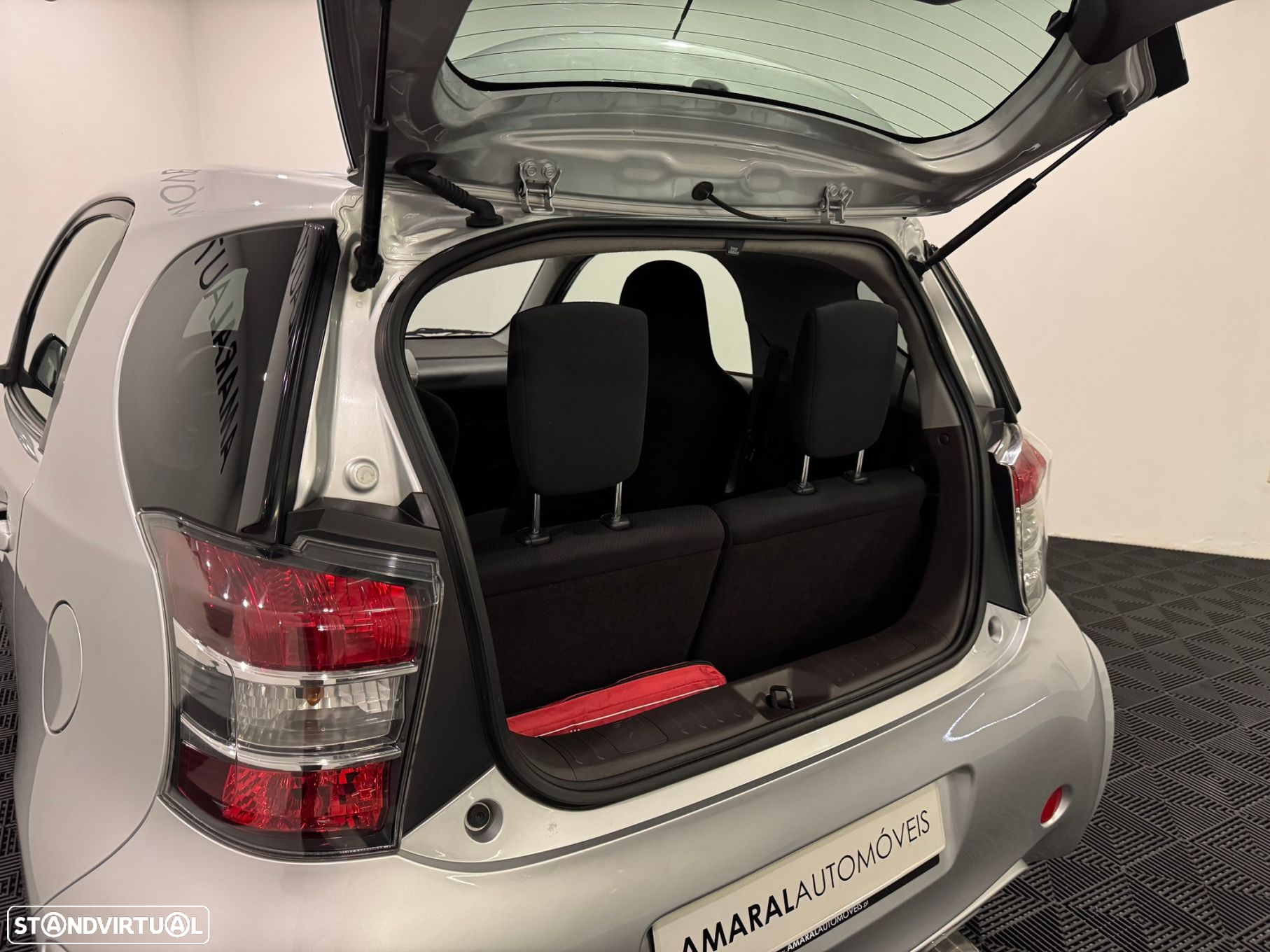 Toyota iQ 1.33 VVT-i - 58