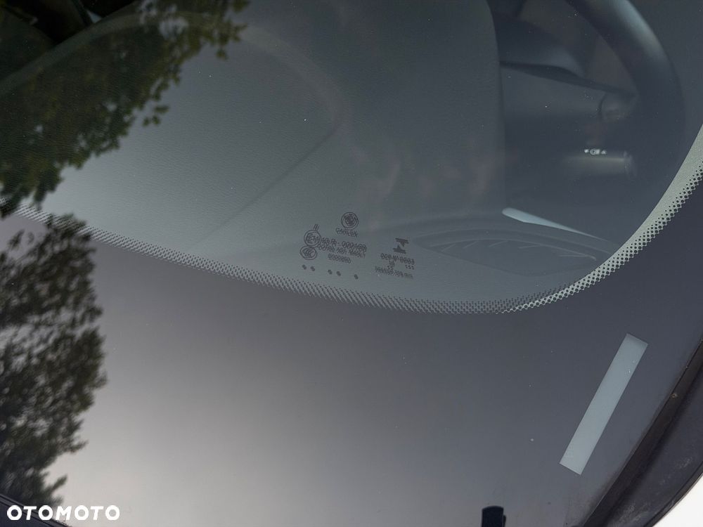 BMW X1 sDrive18d Business Edition - 34