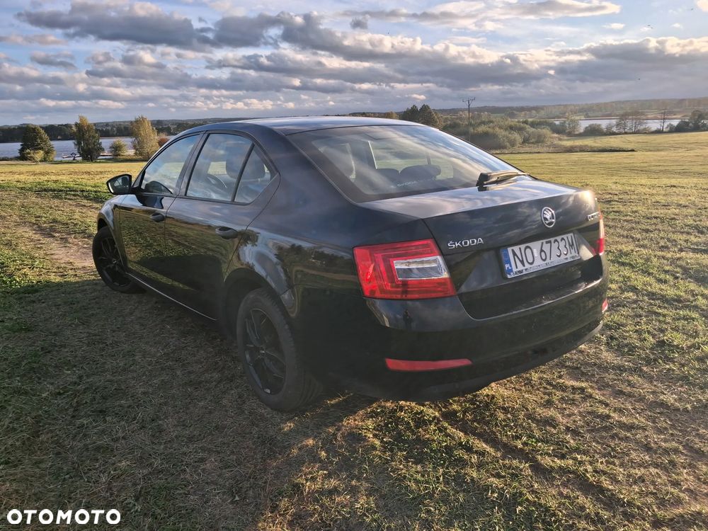 Skoda Octavia 2015 photo 3