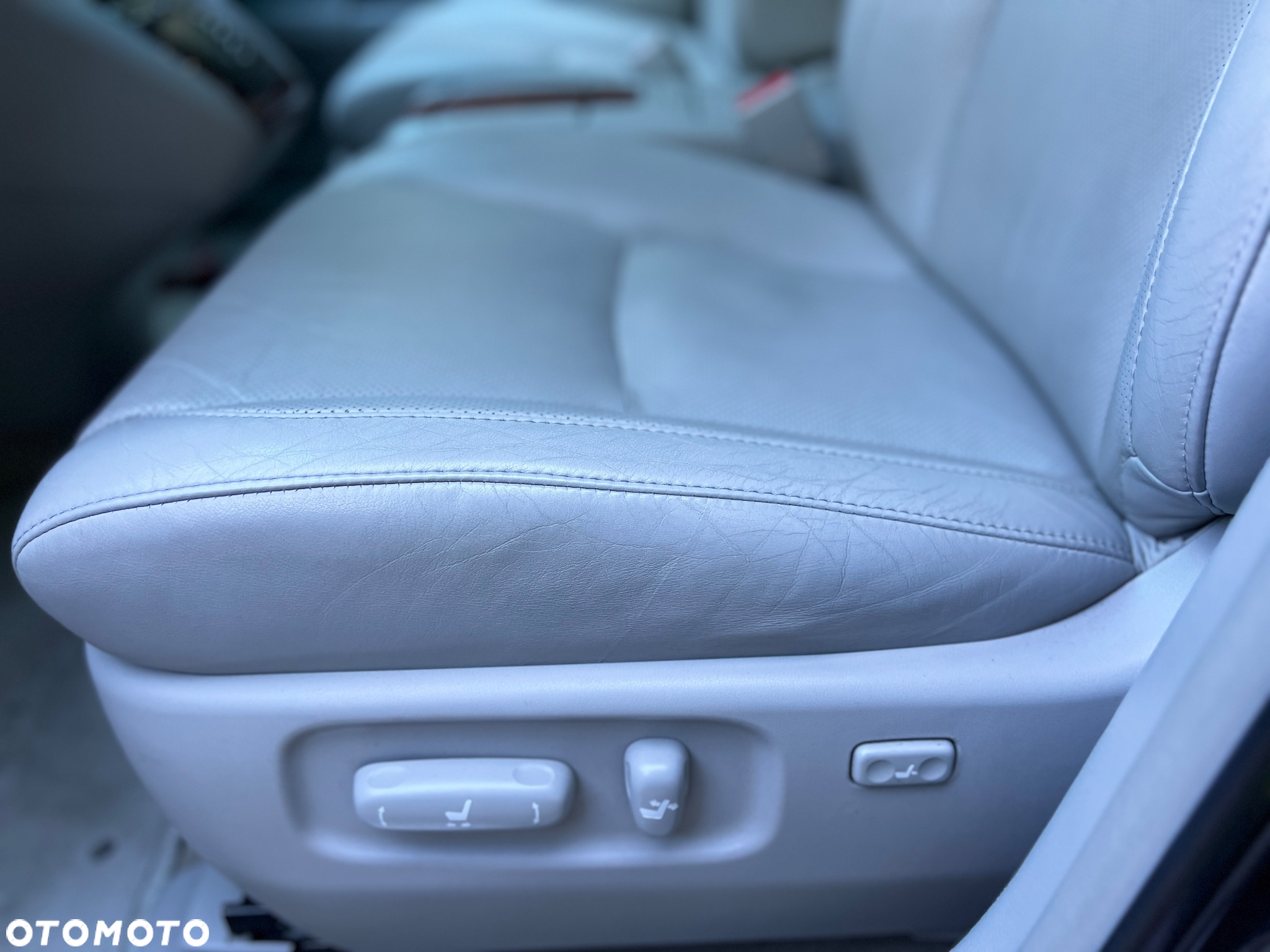 Lexus RX - 16
