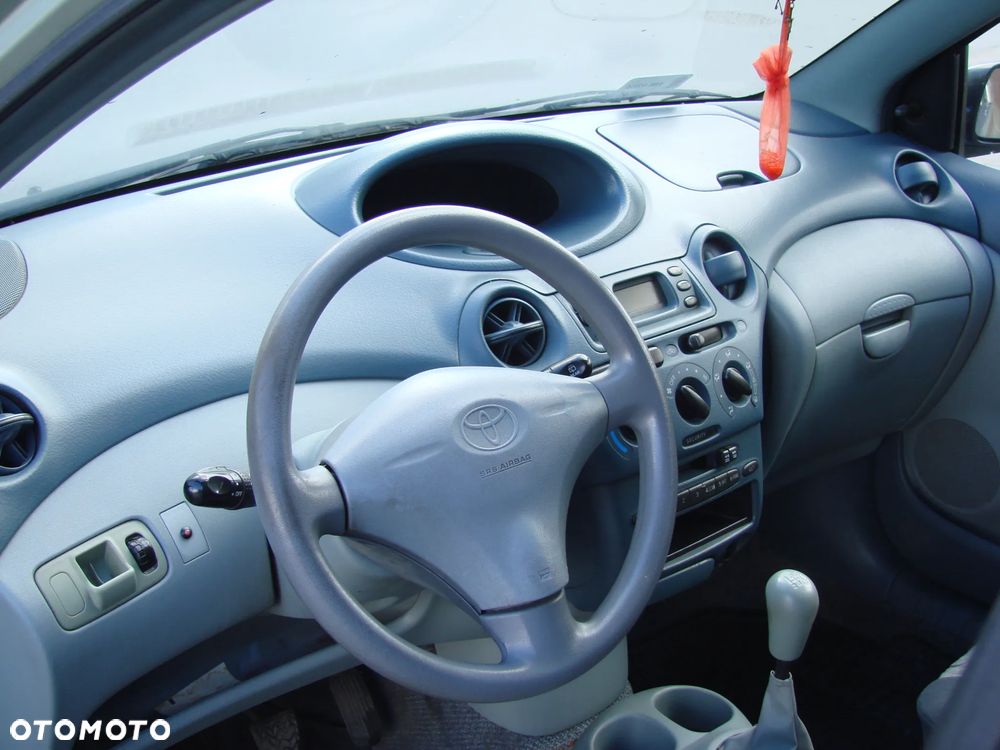 Toyota Yaris - 9