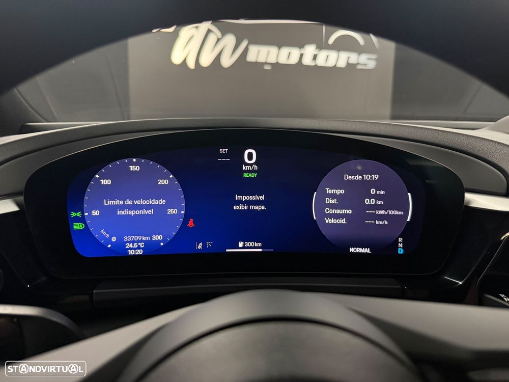Porsche Macan Electric 4 - 8