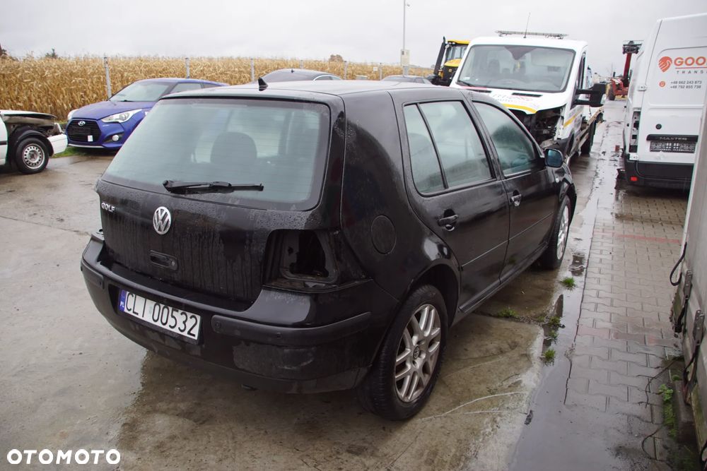 Auto na części - Volkswagen Golf IV 1.6 8V 101 KM AKL DLP L041 1997R Silnik Skrzynia Drzwi Maska Klapa Zderzak Błotnik Lusterko Klamka Lampa Deska Kokpit Sterownik Moduł Czujnik Kierownica - 4