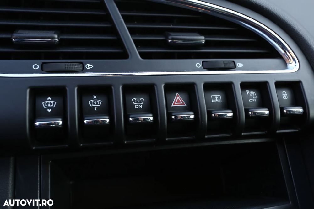 Peugeot 3008 1.2 PureTech Turbo S&S Allure - 20