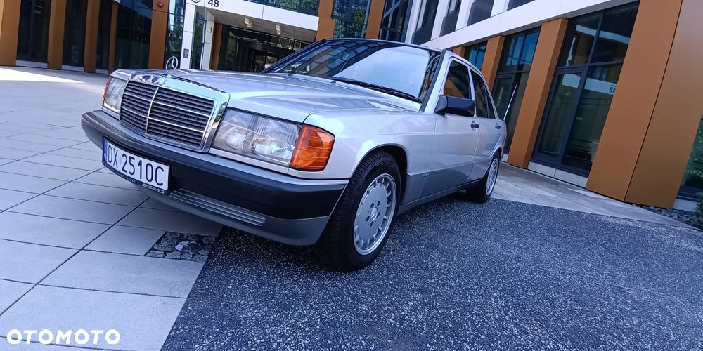 Mercedes-Benz W201 (190) - 9