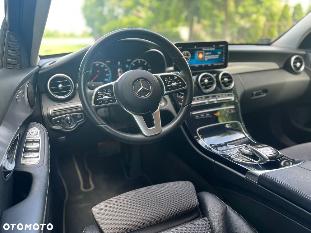 Mercedes-Benz Klasa C 220 d 9G-TRONIC - 13