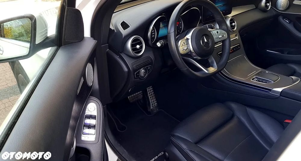 Mercedes-Benz GLC 220 d 4Matic 9G-TRONIC AMG Line - 13