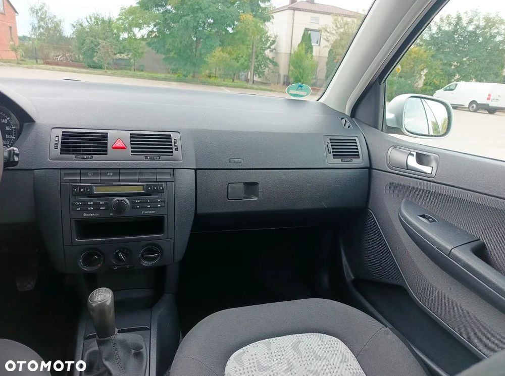 Skoda Fabia 1.4 16V Combi Elegance - 17