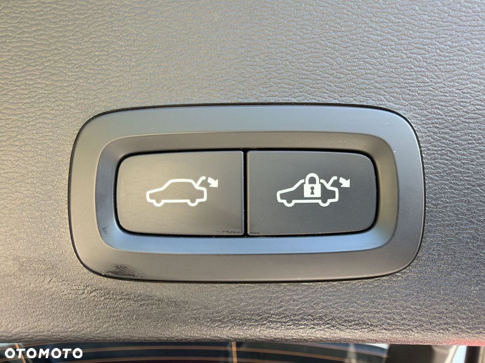 Volvo XC 40 - 18