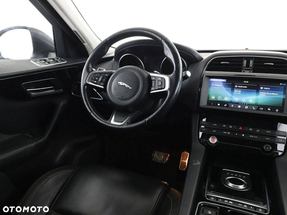Jaguar F-Pace 20d AWD Prestige - 17