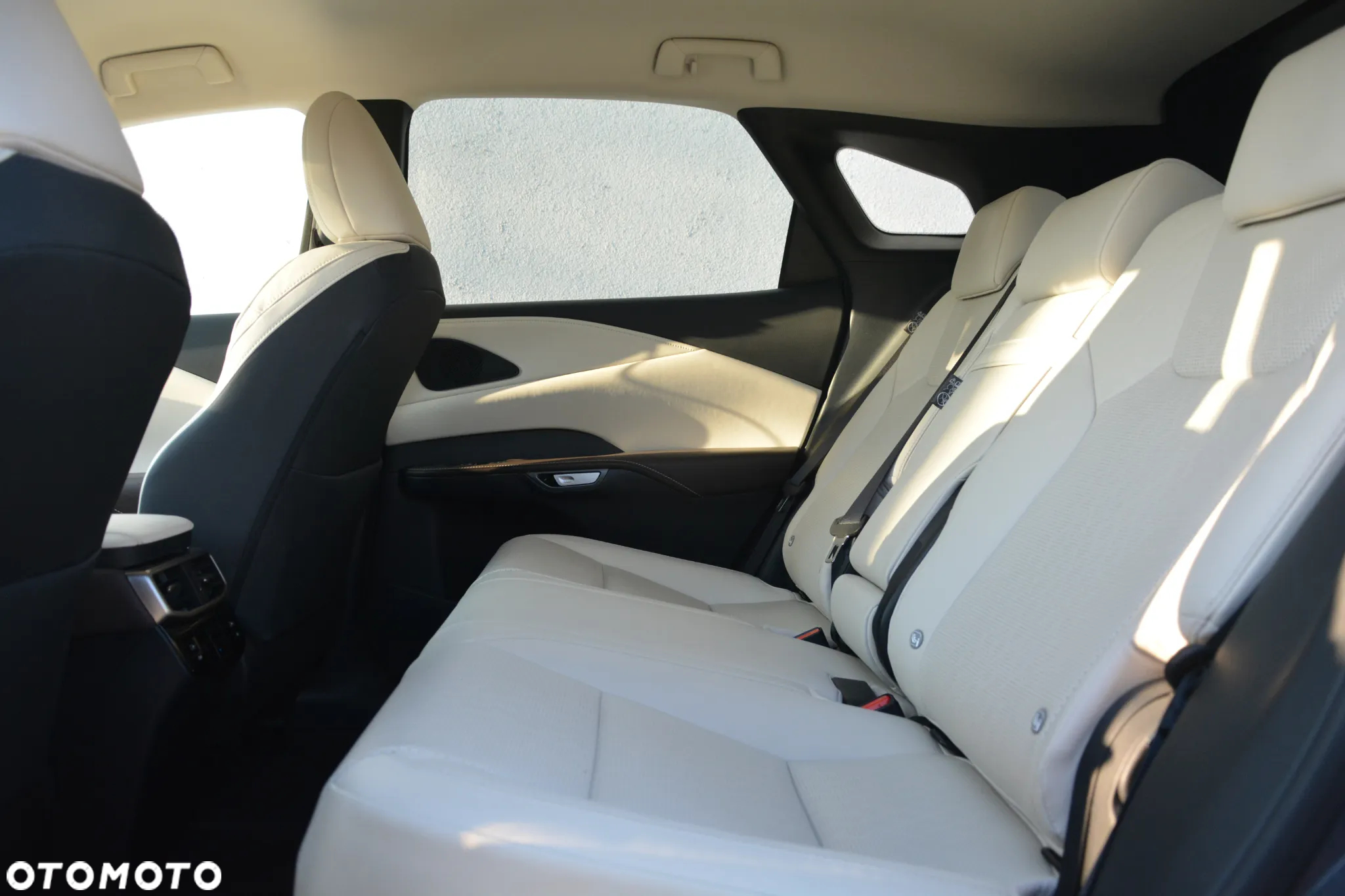 Lexus RX 350h Prestige - 8