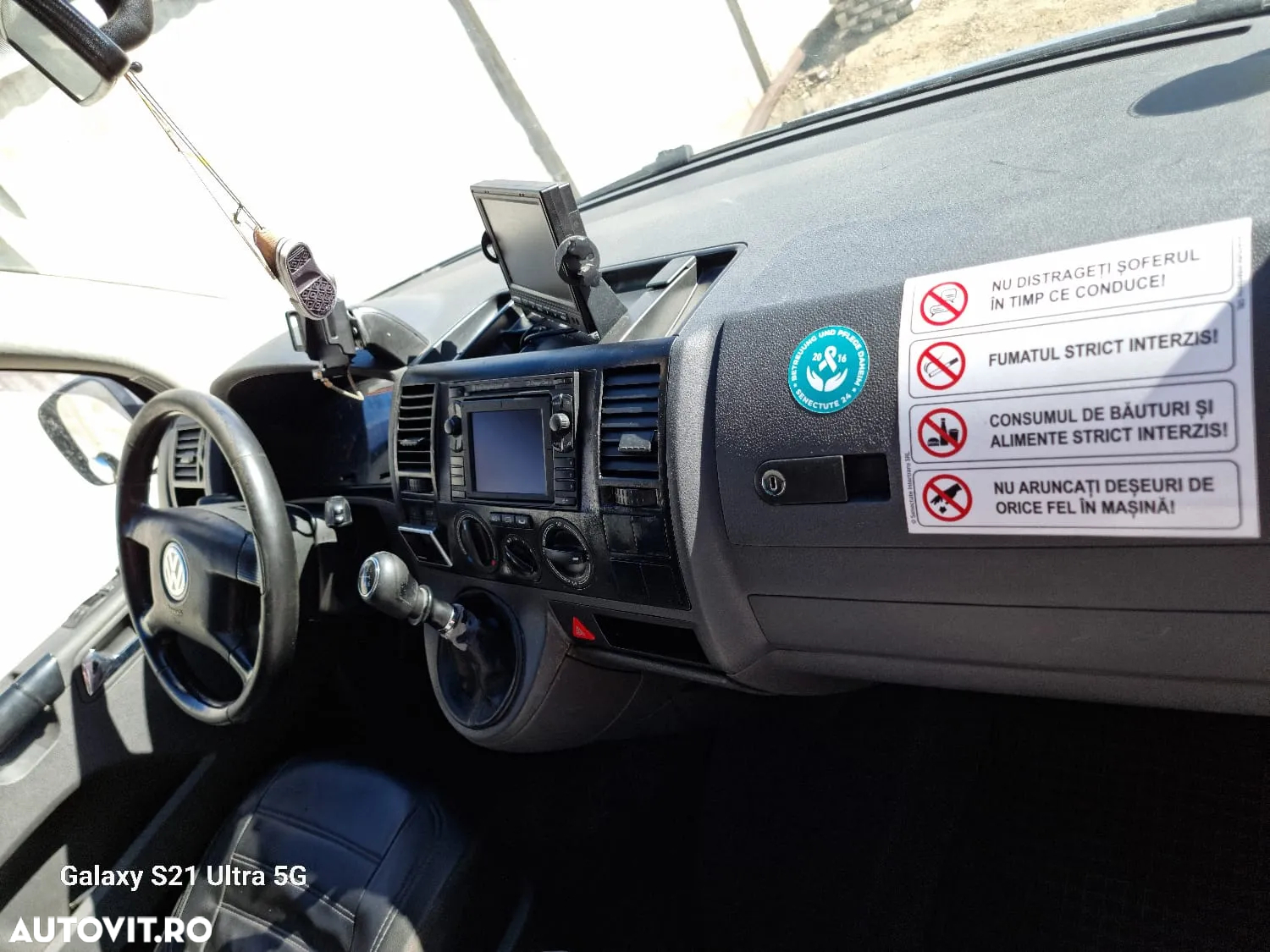 Volkswagen Caravelle - 6