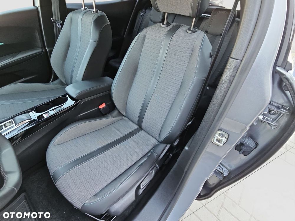 Peugeot 2008 50kWh Allure - 22