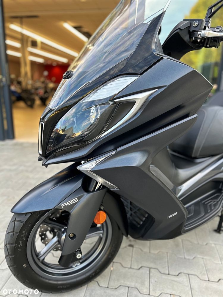 Kymco Downtown - 4