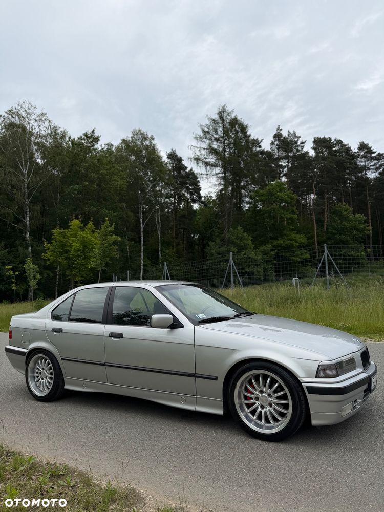 BMW Seria 3 320i - 29