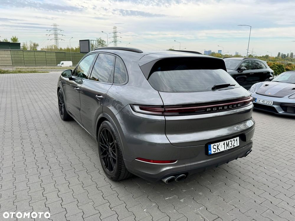 Porsche Cayenne - 5