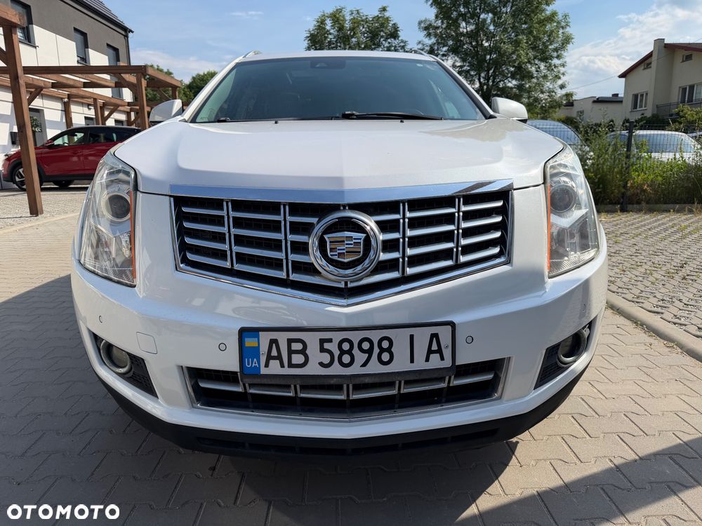 Cadillac SRX - 32