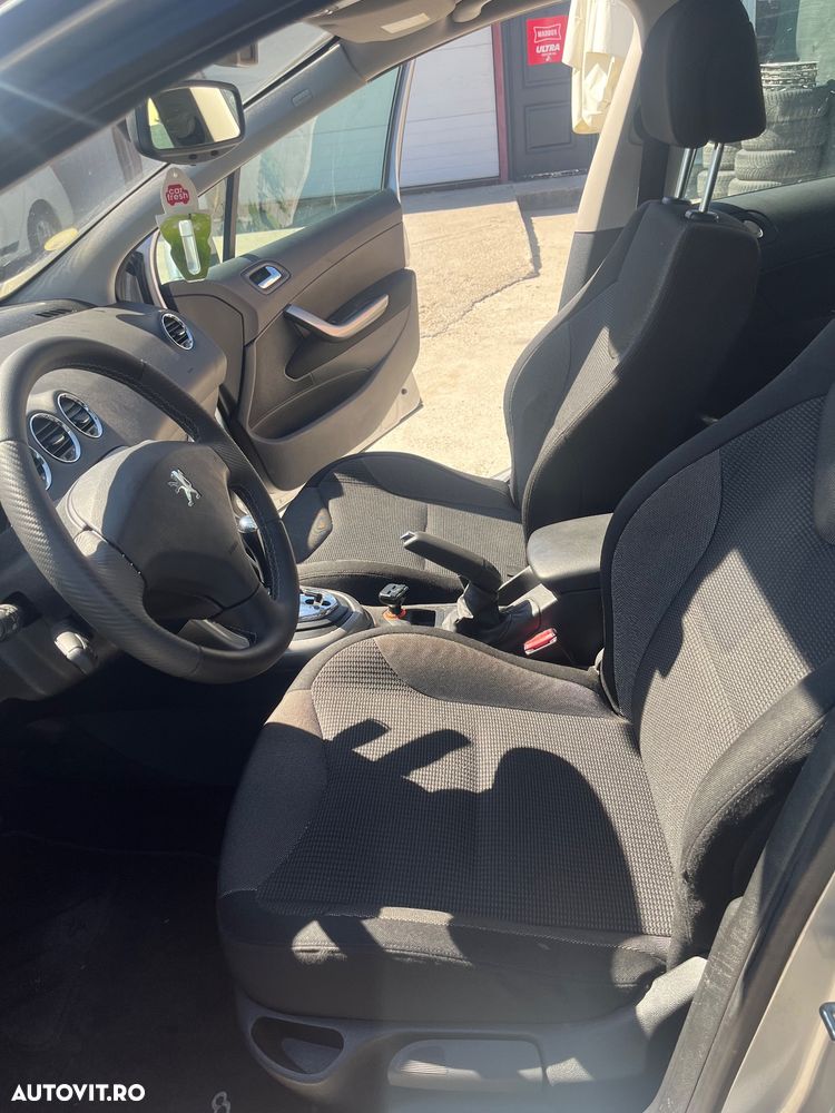 Peugeot 308 - 5
