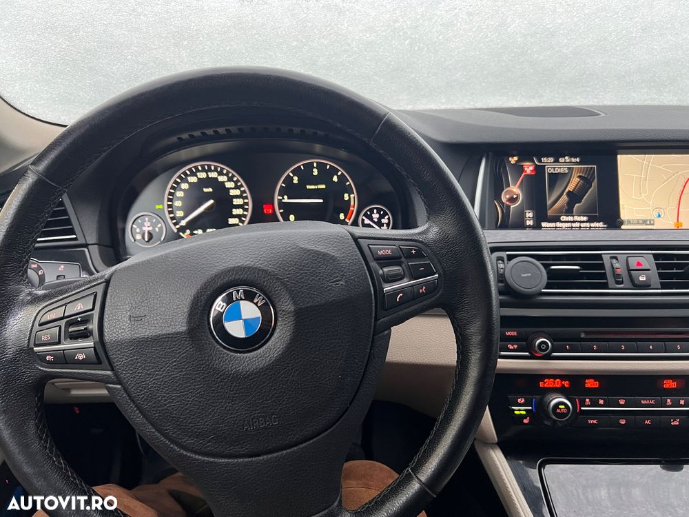 BMW Seria 5 525d Aut. Modern Line - 10