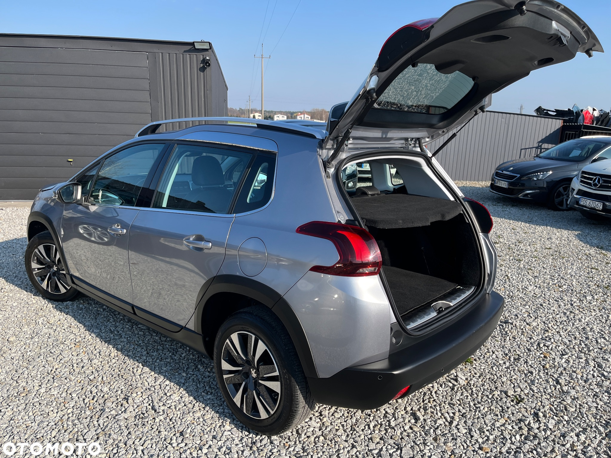 Peugeot 2008 1.2 Pure Tech Active S&S EAT6 - 27