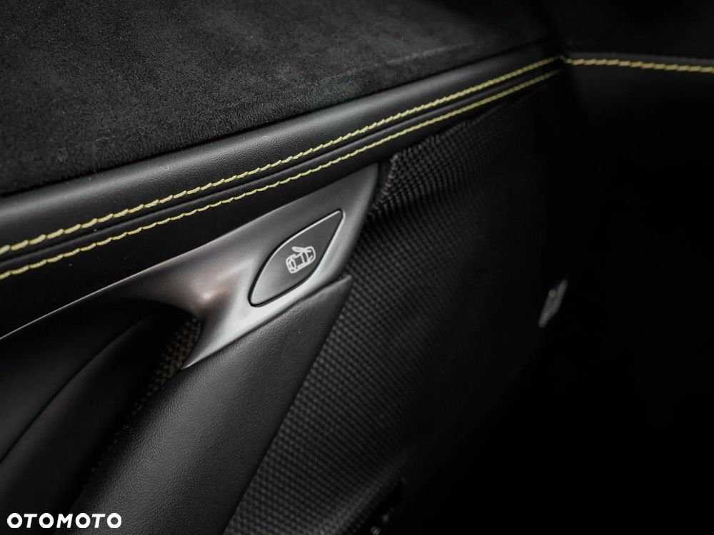 Ferrari SF90 Stradale - 25