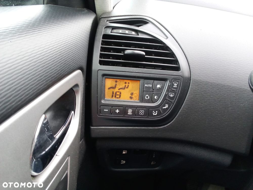 Citroën C4 Picasso 2.0 HDi Exclusive - 10
