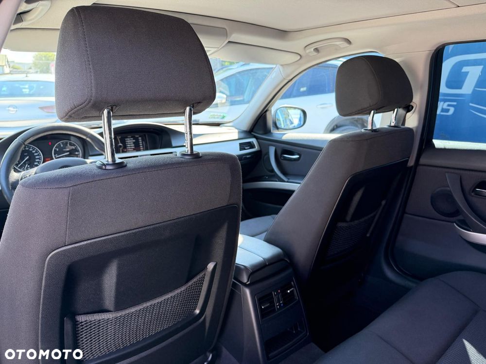 BMW Seria 3 318i Edition Lifestyle - 13