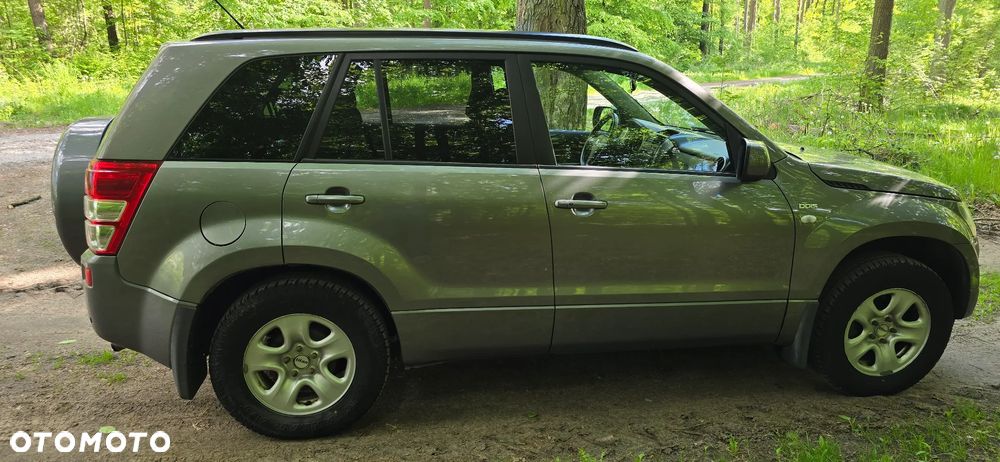 Suzuki Grand Vitara 1.9 DDiS - 16