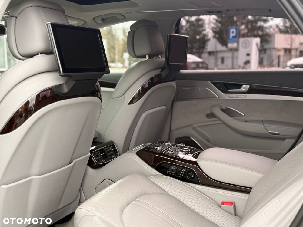 Audi A8 - 15