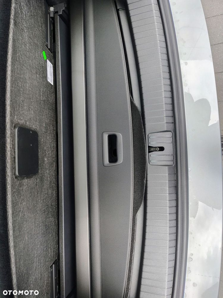 Volkswagen Touran - 9