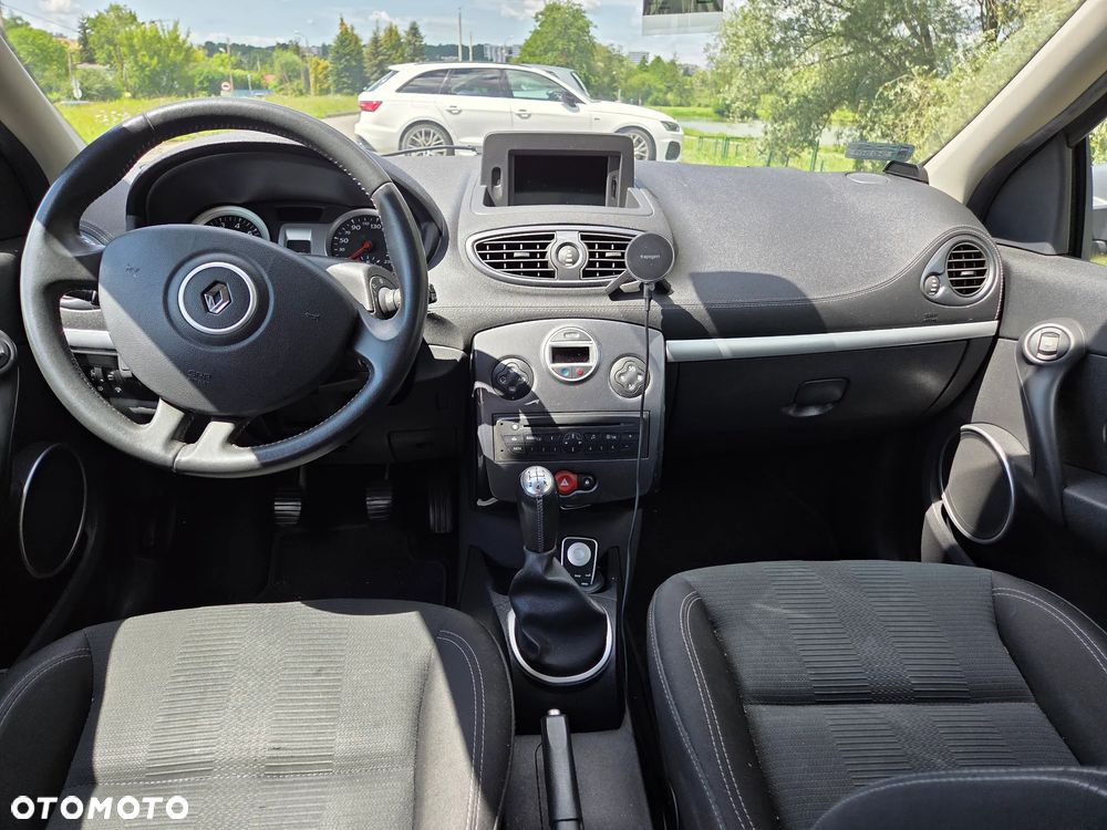 Renault Clio 1.2 16V TCE Dwudziestka - 9