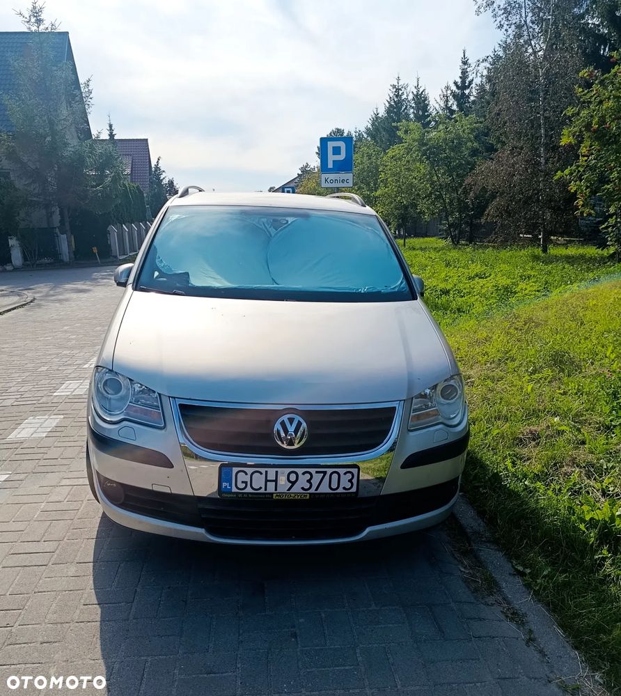 Volkswagen Touran - 3