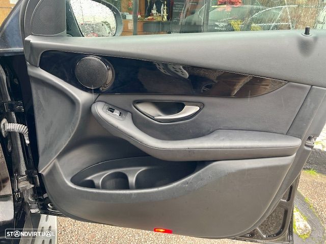 Mercedes-Benz GLC 300 de Coupé 4Matic - 28