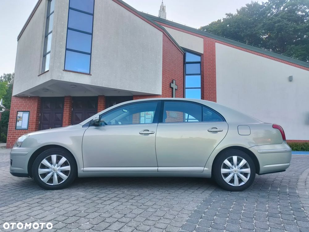 Toyota Avensis 1.8 VVT-i Luna - 5
