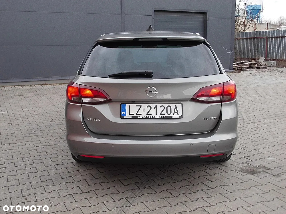 Opel Astra 1.4 Turbo Business - 24