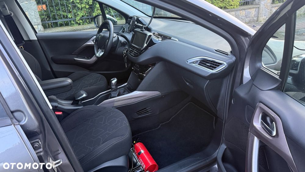 Peugeot 2008 1.2 Pure Tech Active S&S - 11