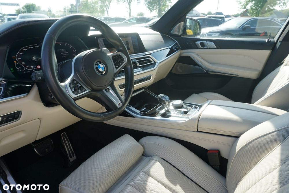BMW X7 - 10