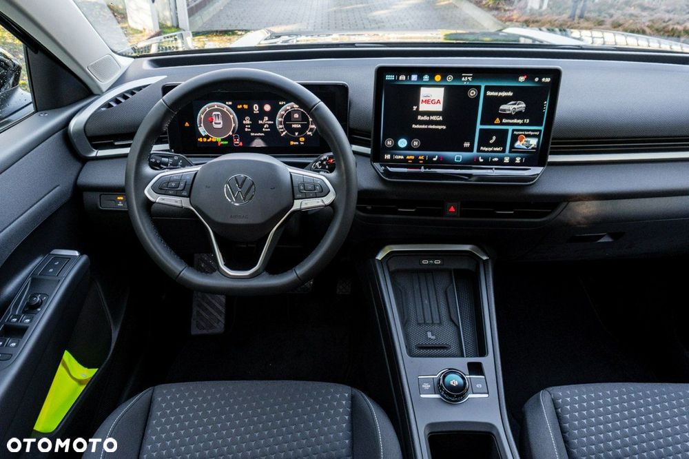 Volkswagen T-Roc - 24