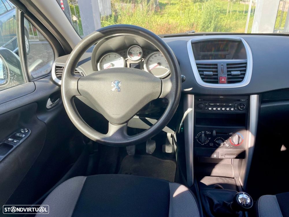 Peugeot 207 1.4 16V Active - 9