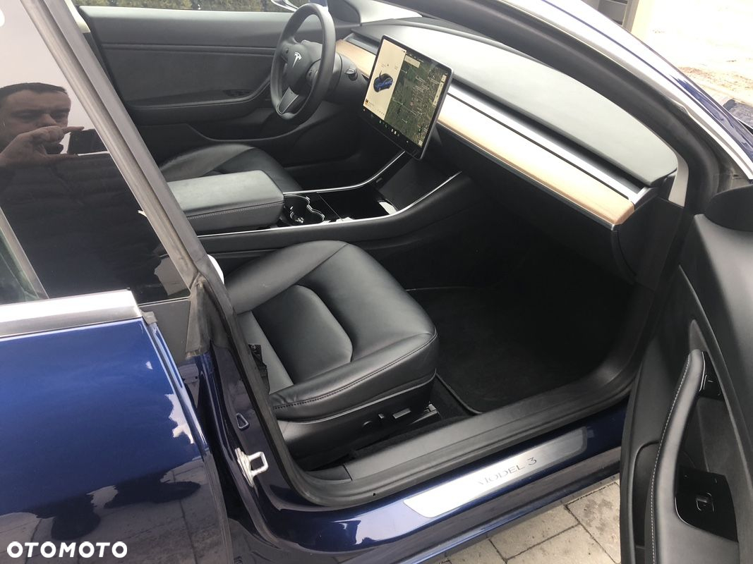 Tesla Model 3 Langstreckenbatterie Allradantrieb Dual Motor - 9