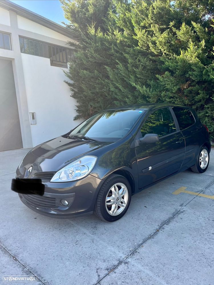 Renault Clio - 3