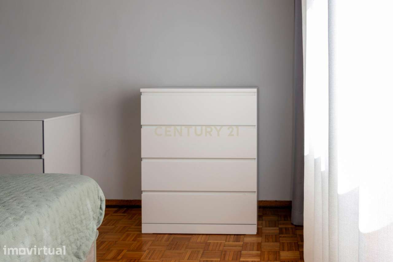 Apartamento T1 com Varanda em Agualva, Sintra - Grande imagem: 2/23
