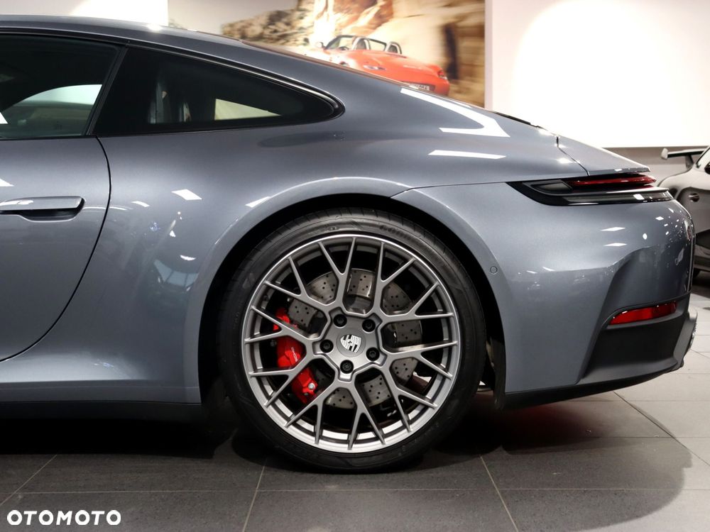 Porsche 911 Carrera S - 12
