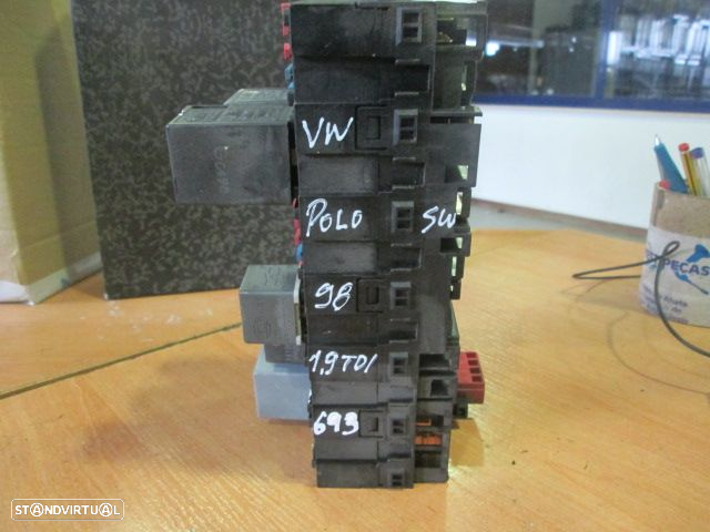 Caixa Fusiveis CXFUS693 VW POLO 1998 1.9TDI - 3