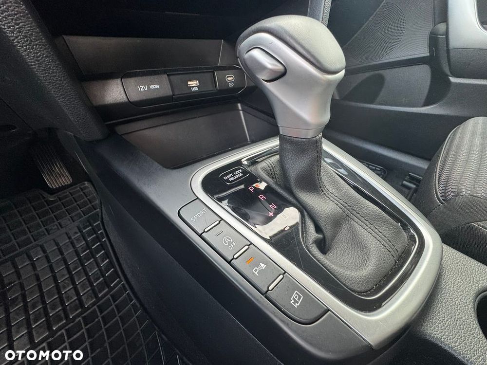 Kia XCeed 1.5 T-GDI M DCT - 12